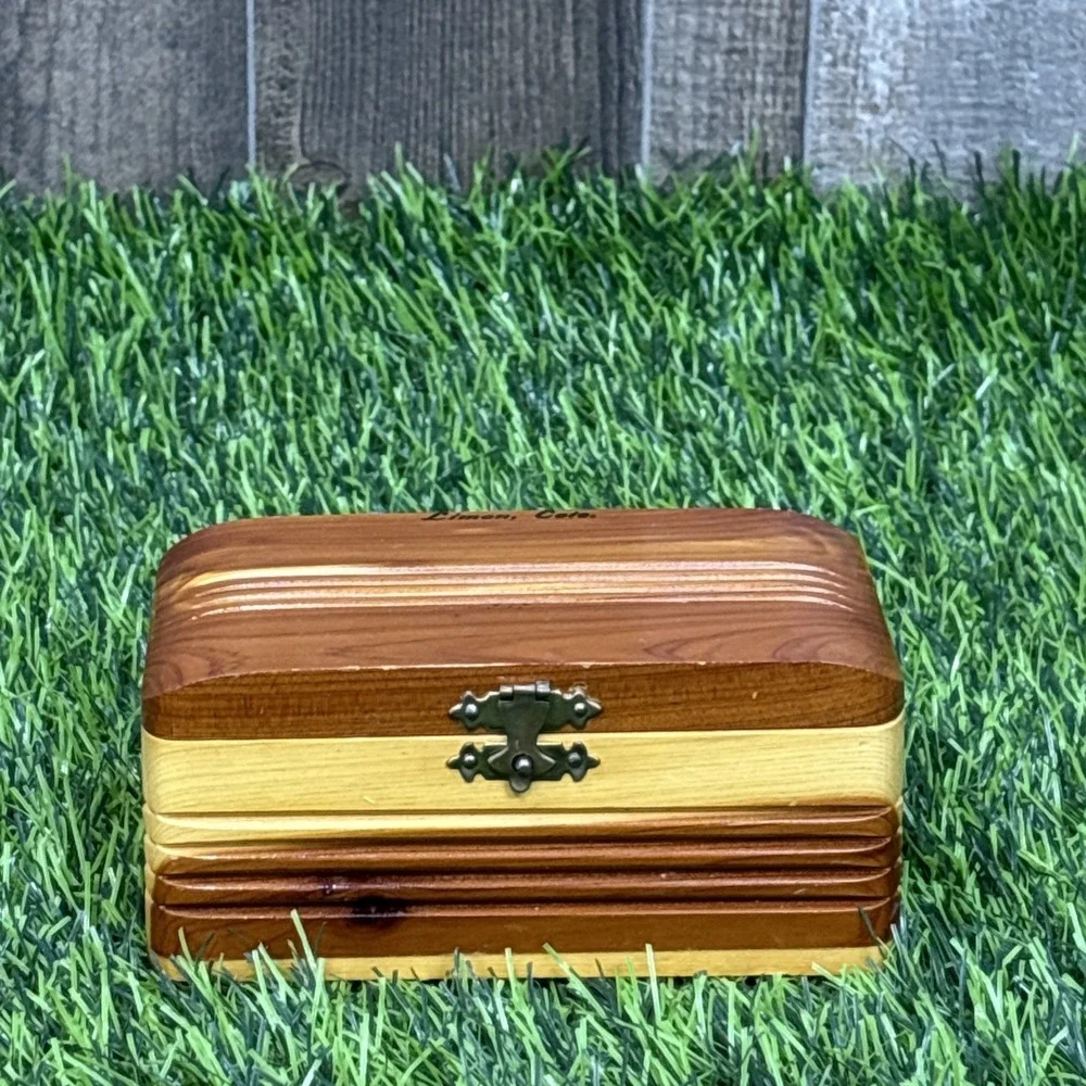 Vintage Limon Colorado Wood Trinket Box Two Tone Jewelry Souvenir